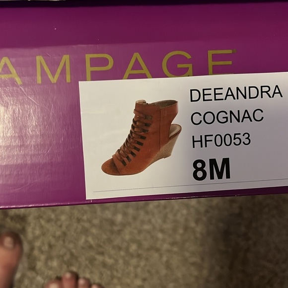 Rampage Wedges EUC - Picture 9 of 9